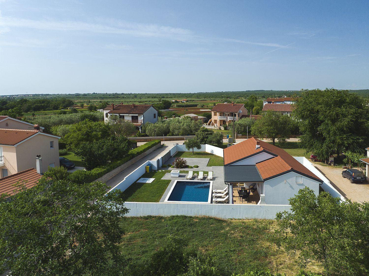 Mit Privatem Pool, Klima, Wlan, Bbq In Der Naehe Vom Holiday home Valbandon